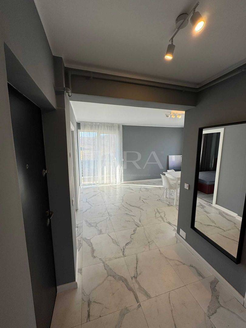 Apartament 3 camere cu curte și balcon, în zona Tineretului - Poză 1