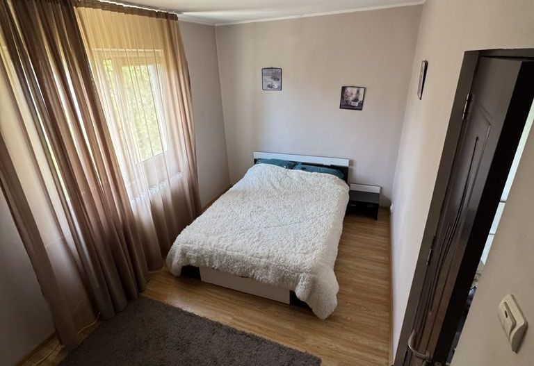 vand apartament in zona Dacia, strada Dropiei - Poză 1