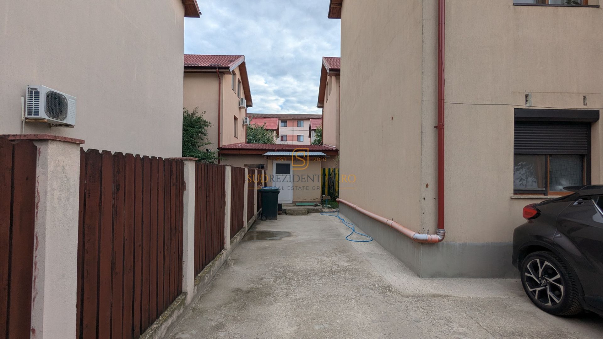 3 cam, 84mp, terasa sticla, curte 69mp, 2 parcari, boxa |Drumul Fermei - Poză 2