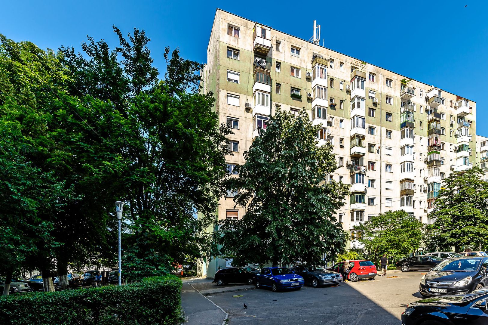 Apartament cu 3 camere , zona Fortuna - Poză 2