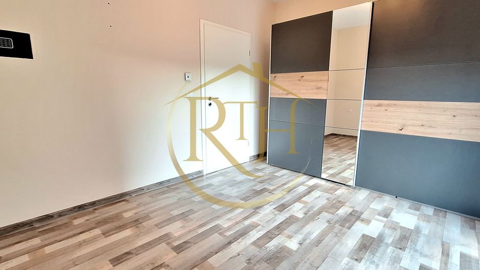 Oferim spre vanzare apartament 2 camere, 60 mp curte, Giroc, 0% Comision - Poză 9