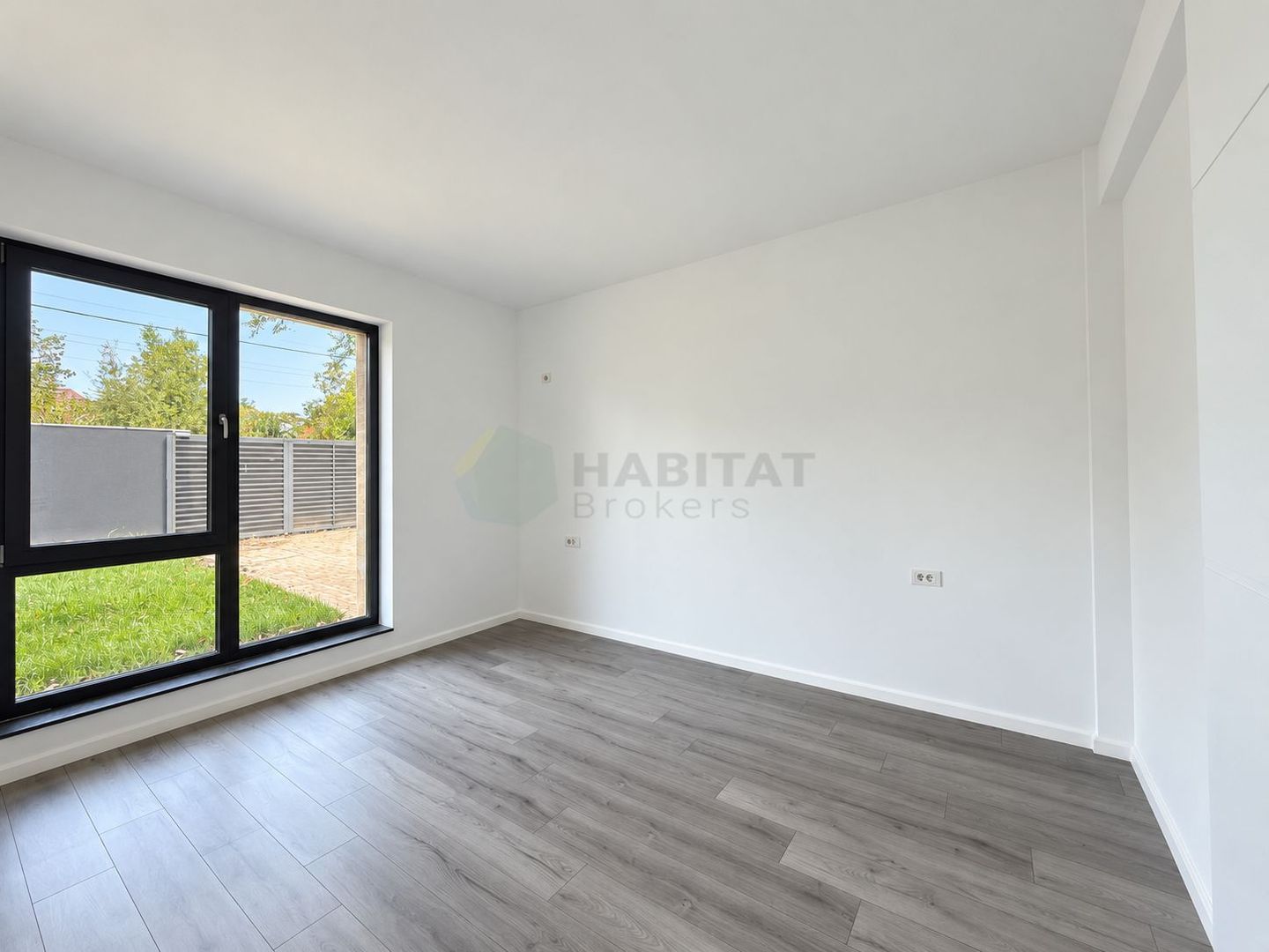 Vilă cu 6 camere, teren 420 mp, Tunari-zona Primariei - Poză 10