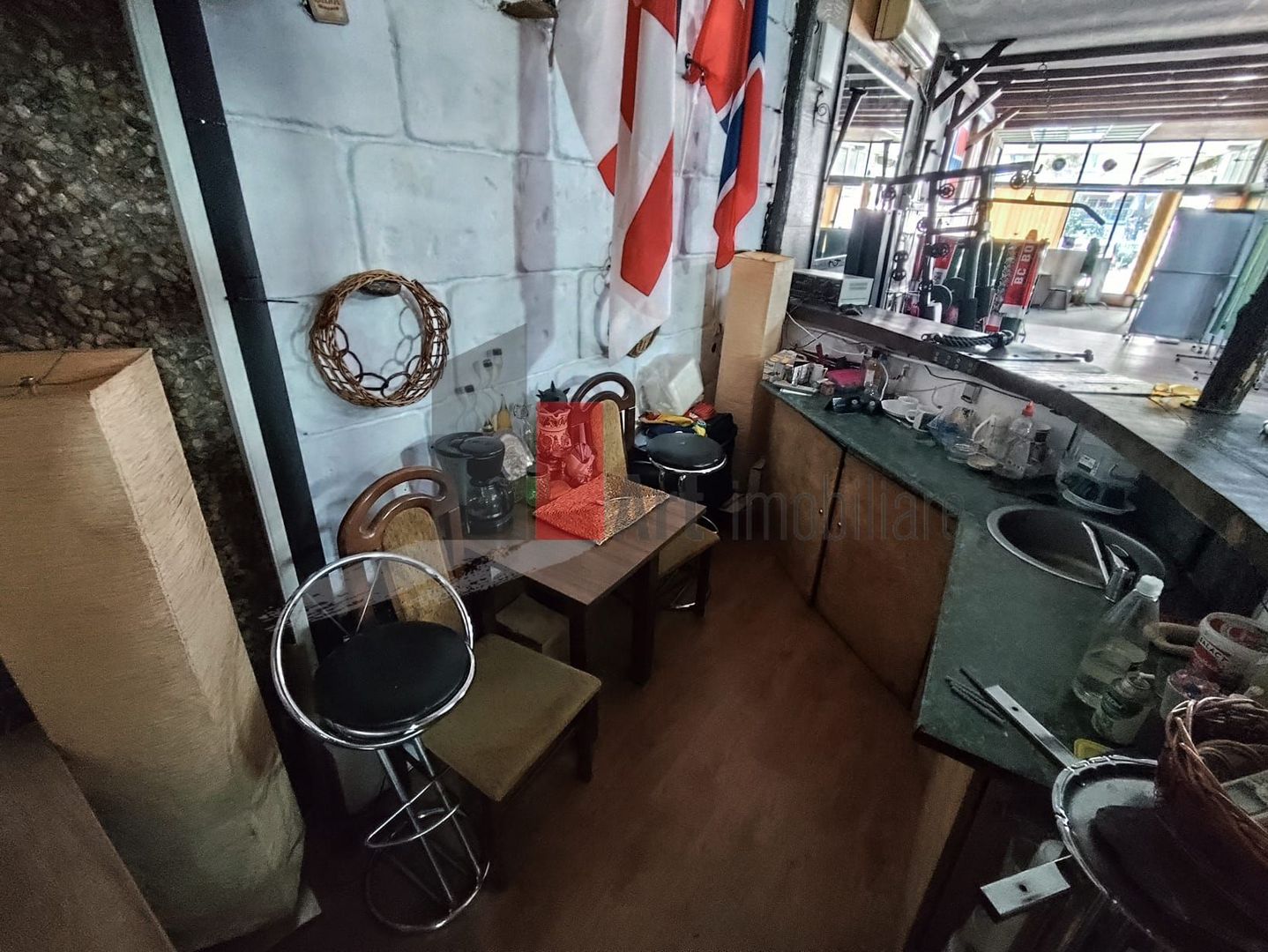 Spatiu comercial de inchiriat in Giulesti (langa stadion, complex comercial) - Poză 9