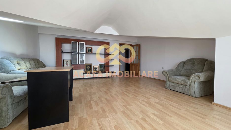 VILĂ SPAȚIOASĂ ÎN TĂTĂRAȘI | 450 MP | CURTE 400 MP - Poză 2