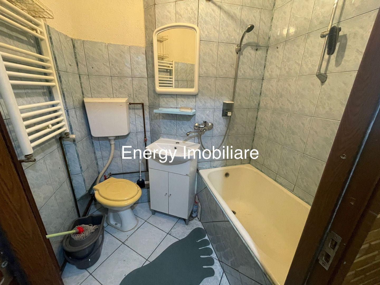 Apartament cu 3 camere,zona Dâmbul Pietros - Poză 8