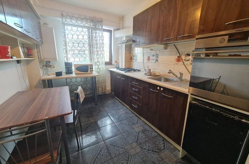 Apartament cu 2 camere, mobilat si utilat, etaj intermediar- Micro 20 - Poză 1