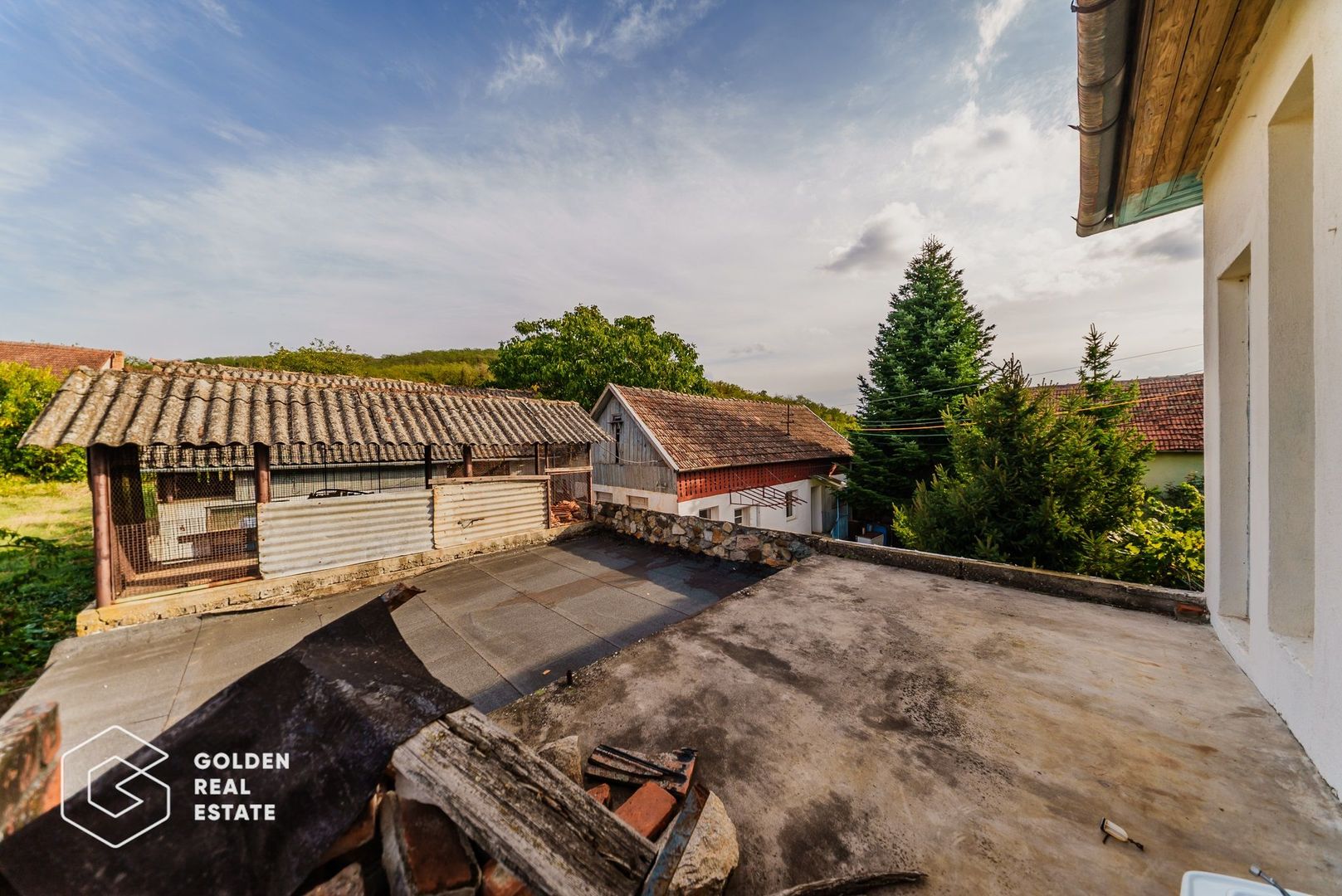 Vila superba, P+E,  Cuvin, 9 camere, 200 mp si teren 1300 mp plus anexa 3 camere - Poză 37