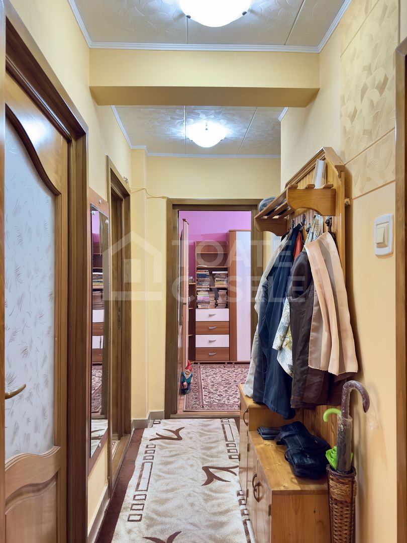 Apartament cu 3 camere decomandate, etaj intermediar, zona Hermes - Poză 6