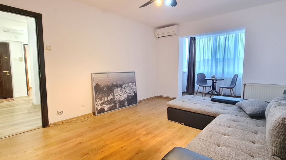 Apartament decomandat 2 camere cartier Tractorul mobilat utilat - Poză 1