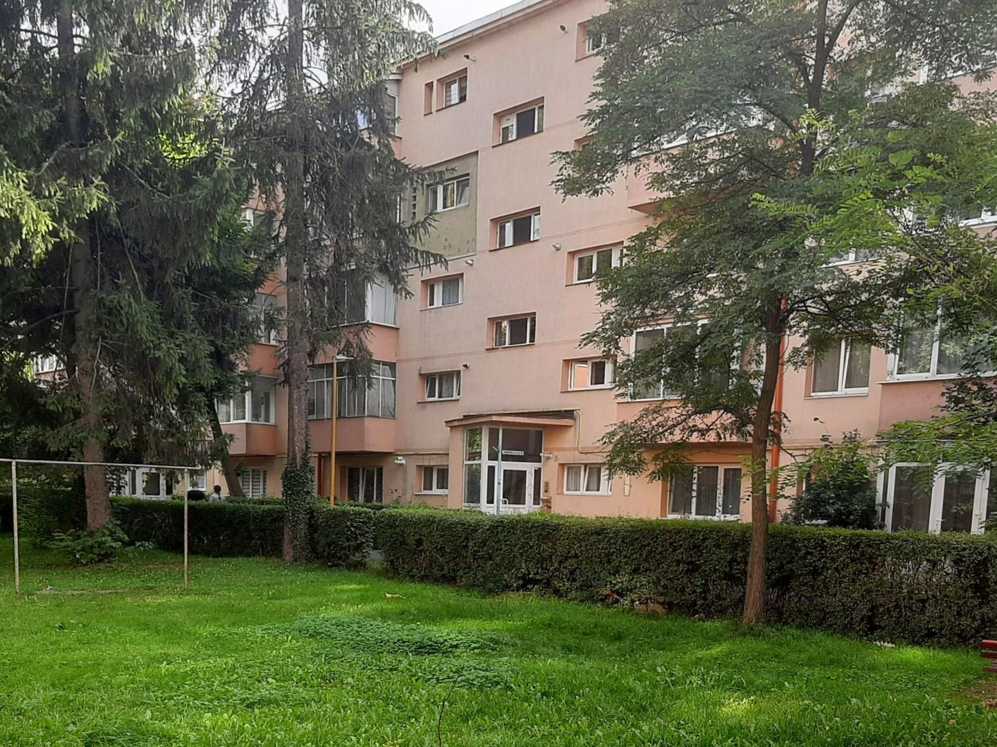 Apartament 2 camere 89000 EUR etaj intermediar foarte aproape de piata Astra - Poză 1