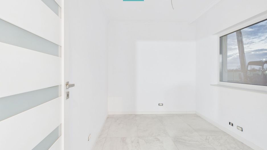 Vilă ultramodernă cu 4 camere în Gai - Poză 7