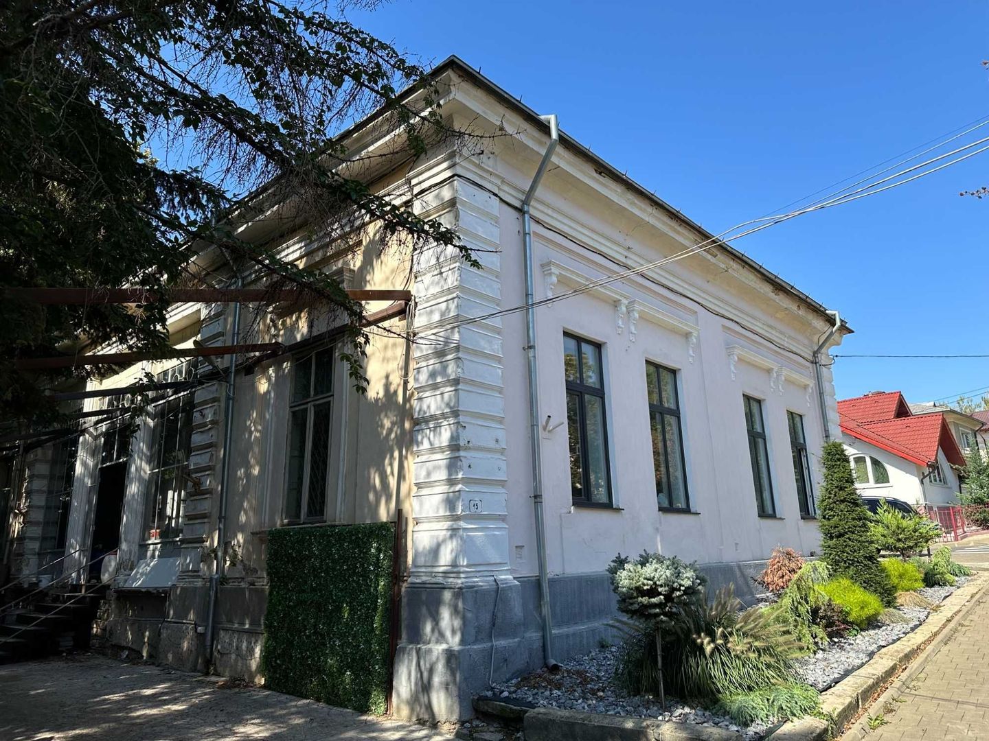 Persoana fizica !! vand casa Centru  !! 1160 Mp !! rate !! - Poză 1