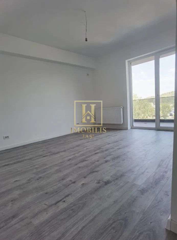 INTABULAT! Ap.2 camere, Dec., 58 mp Poitiers 124000 euro + loc de parc - Poză 1