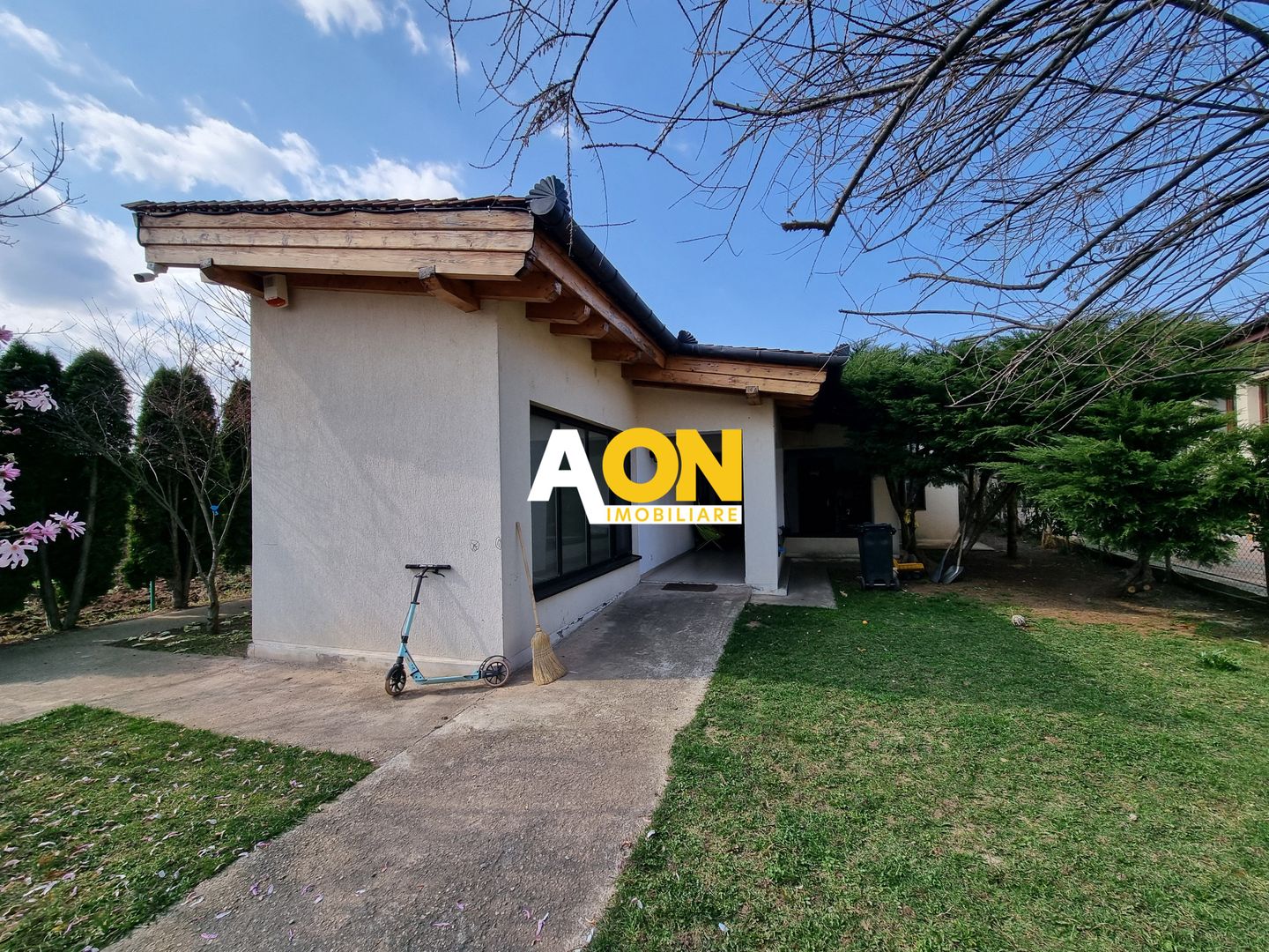 Casa de vanzare 5 camere, 980 teren, zona Piata Cetate - Poză 2