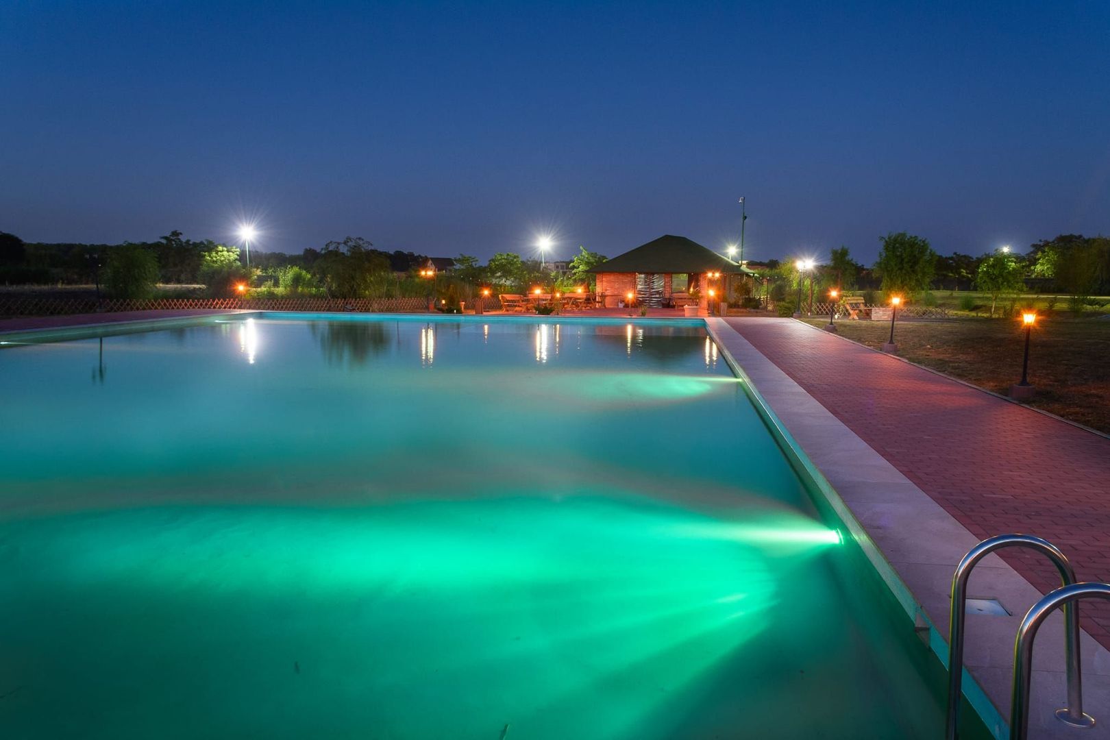 Sala de evenimente cu  piscina si foisor Biled COMISION 0 % CUMPARATOR - Poză 3