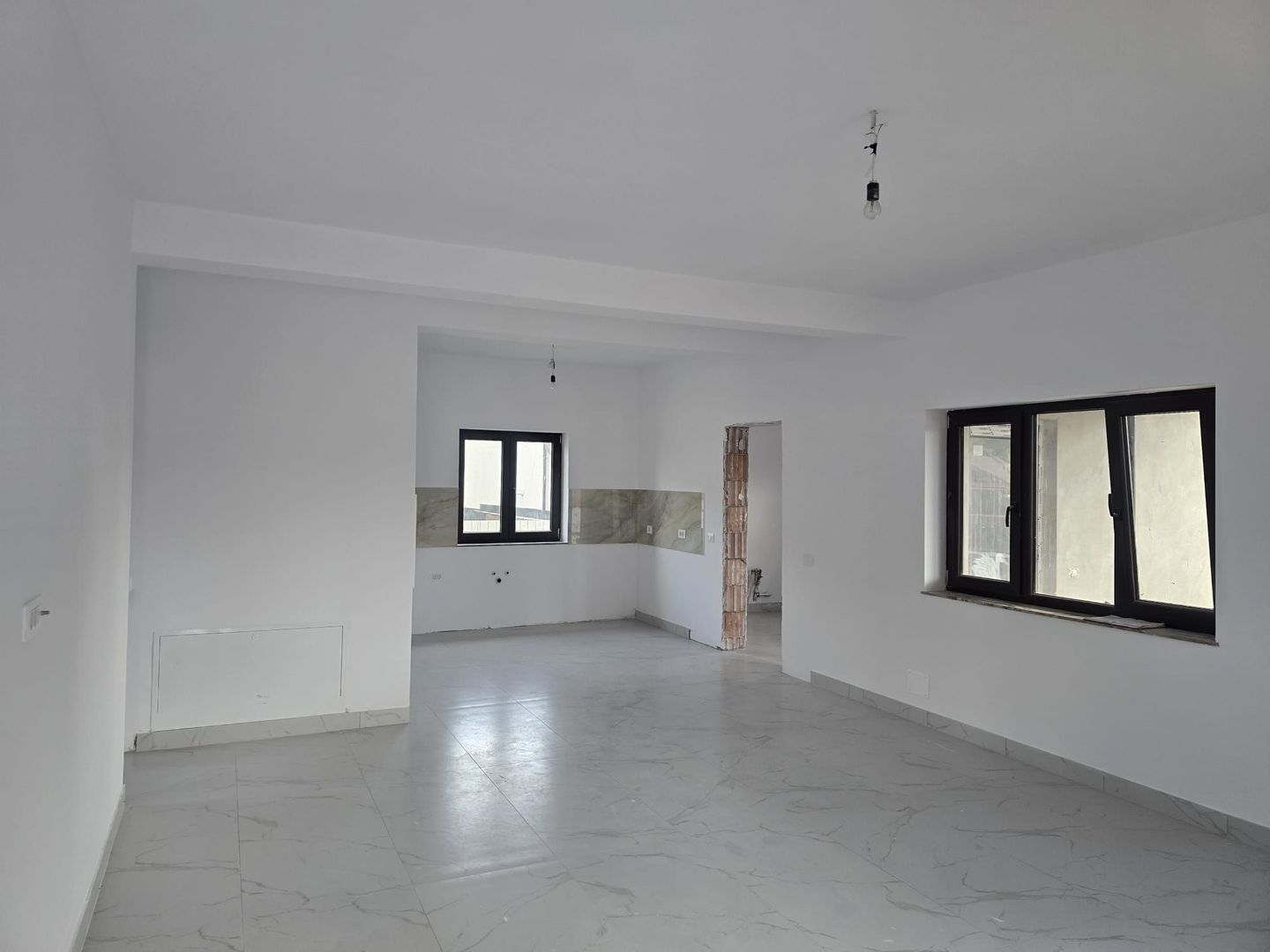 Casă Nouă Modernă de Vânzare –Sărata, Bacău,Confort, Spațiu și Liniste - Poză 12