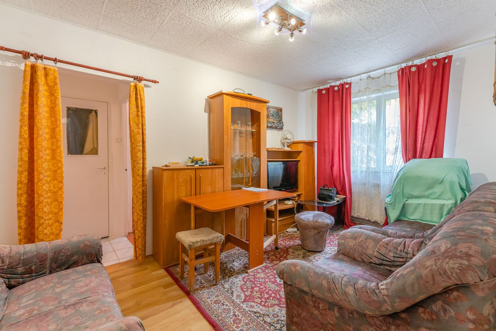 Apartament 2 camere, etaj 1, zona Florilor - Poză 2