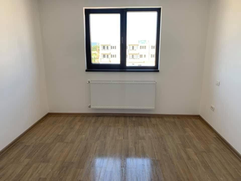 Ghimbav, intrare dinspre Brasov, apartament 3 camere mobilat, 125500 euro - Poză 11