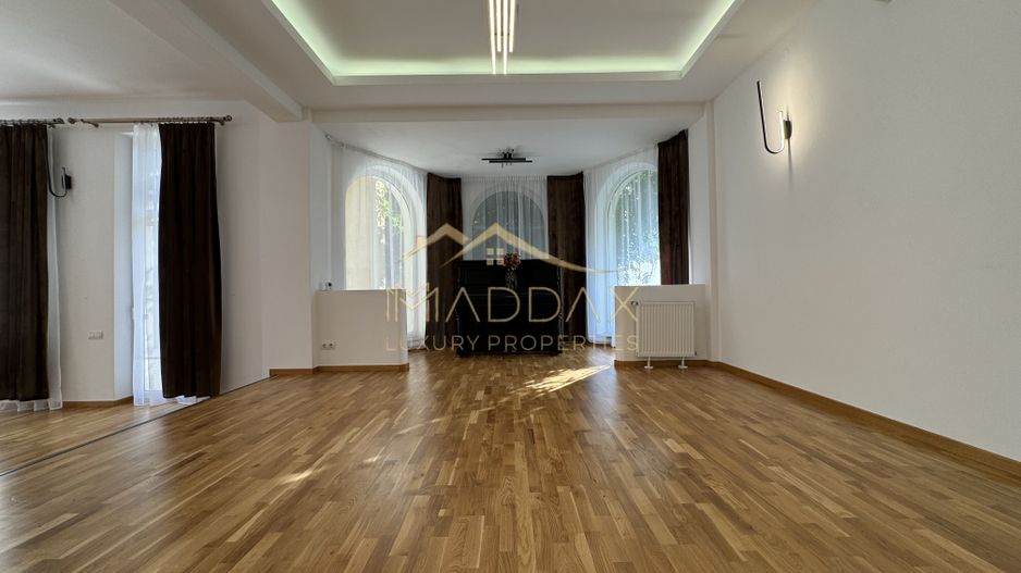 Vila Individuala 7 camere*Piscina*Teren 1000 mp / 8 parcari// Erou Iancu Nicolae - Poză 3