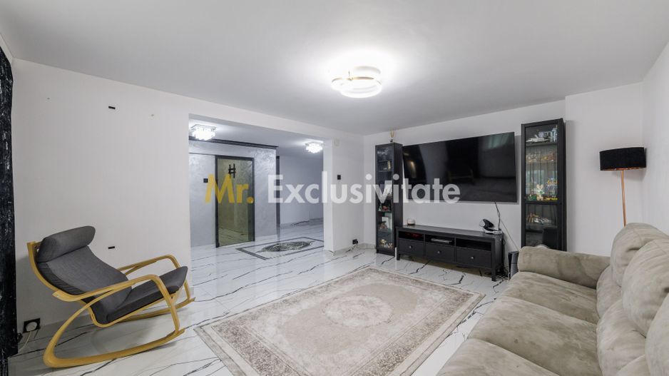 Proprietate cu 2 case si curte in Oarja, AG - Poză 3