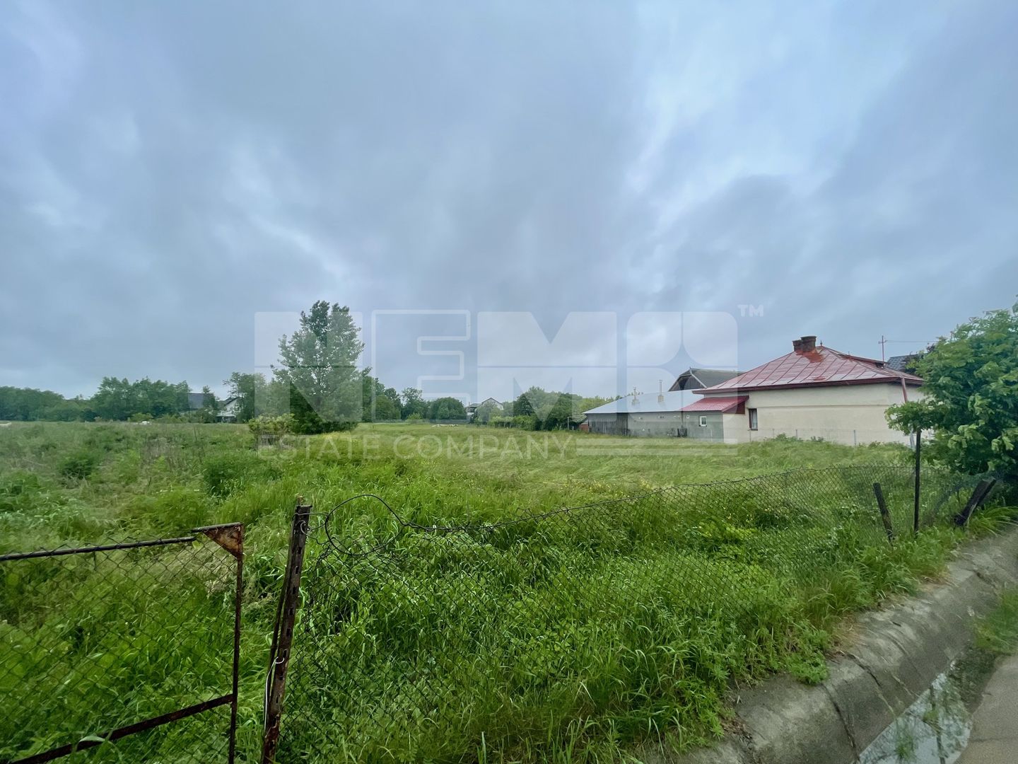 Teren Intravilan 11 Ari | Rădăuți | Deschidere 24 M | Utilități - Poză 4