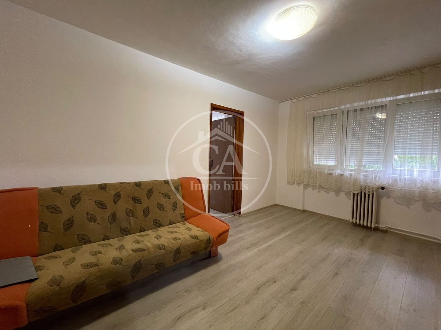 Apartament de vânzare cu 2 camere în zona Rogerius, Oradea - Poză 3