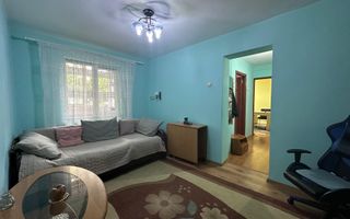 Apartament 3 camere | str. Ghioceilor | semidecomandat - Poză 1