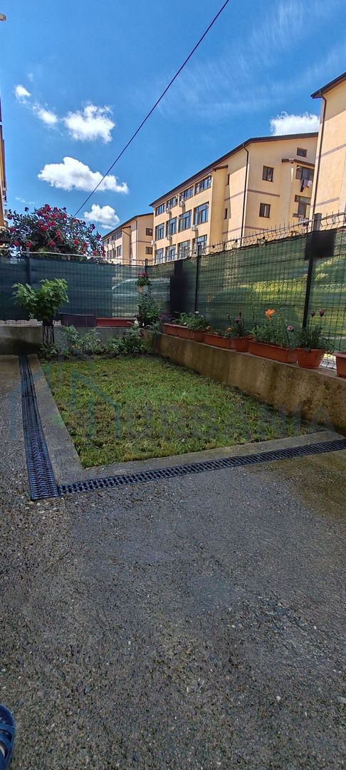 Vând apartament cu 1 camera complet mobilat - Poză 2
