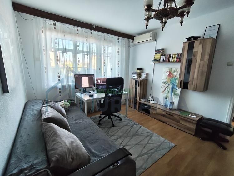 Închiriez apartament 3 camere Zona Podu Ros |Cantemir ,Etaj 3 Vedere Palas - Poză 3