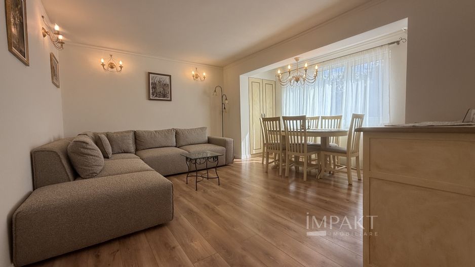 Apartament deosebit cu 4 camere decomandat si garaj in Andrei Muresanu - Poză 2