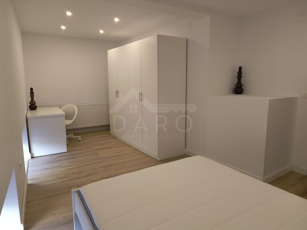 Ap cu 2 camere in centru, decomandat - Poză 5
