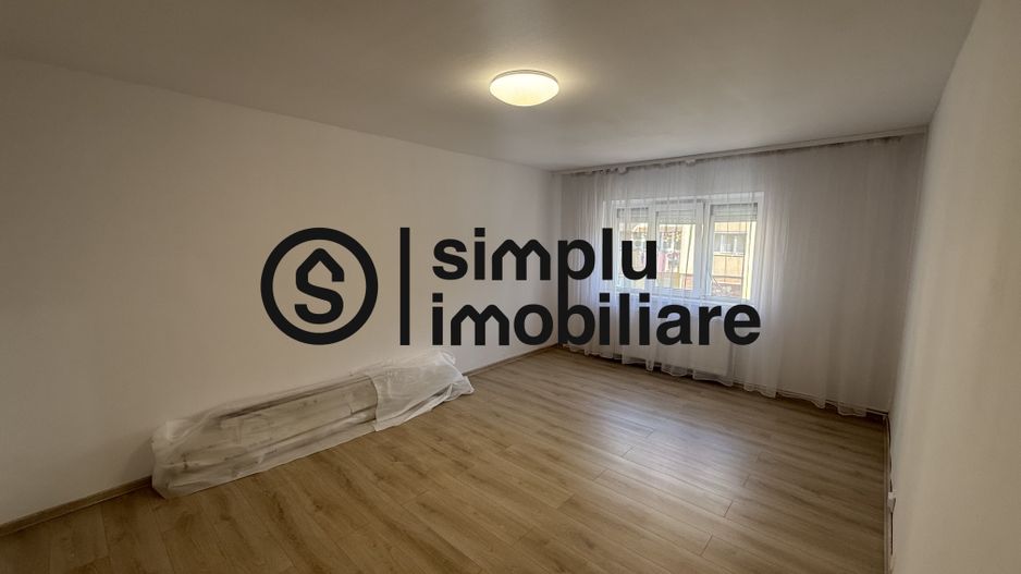 2 decomandate, centrala, etaj 1/4 - 1 Mai - Poză 4