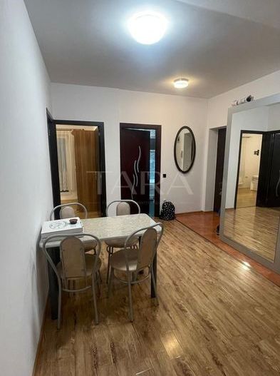 Apartament cu 3 camere de vânzare, zona centrala, Apahida - Poză 3