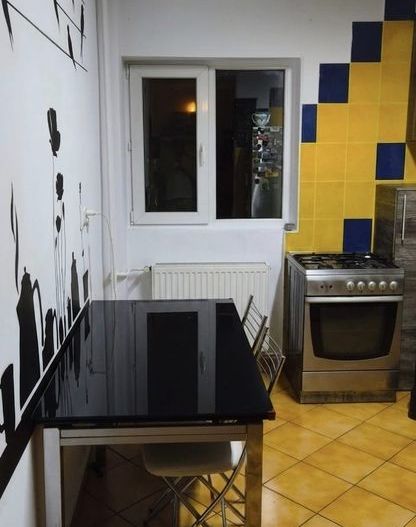 De vanzare apartament 4 camere Crangasi - Poză 9