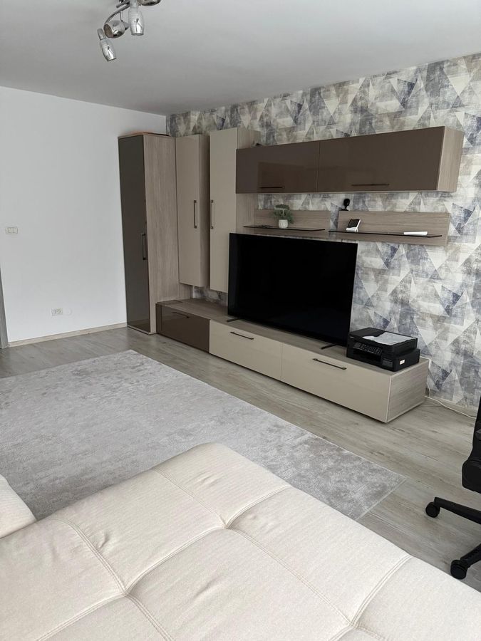 Apartament 3 camere de vanzare, Parc Sebastian - Poză 2