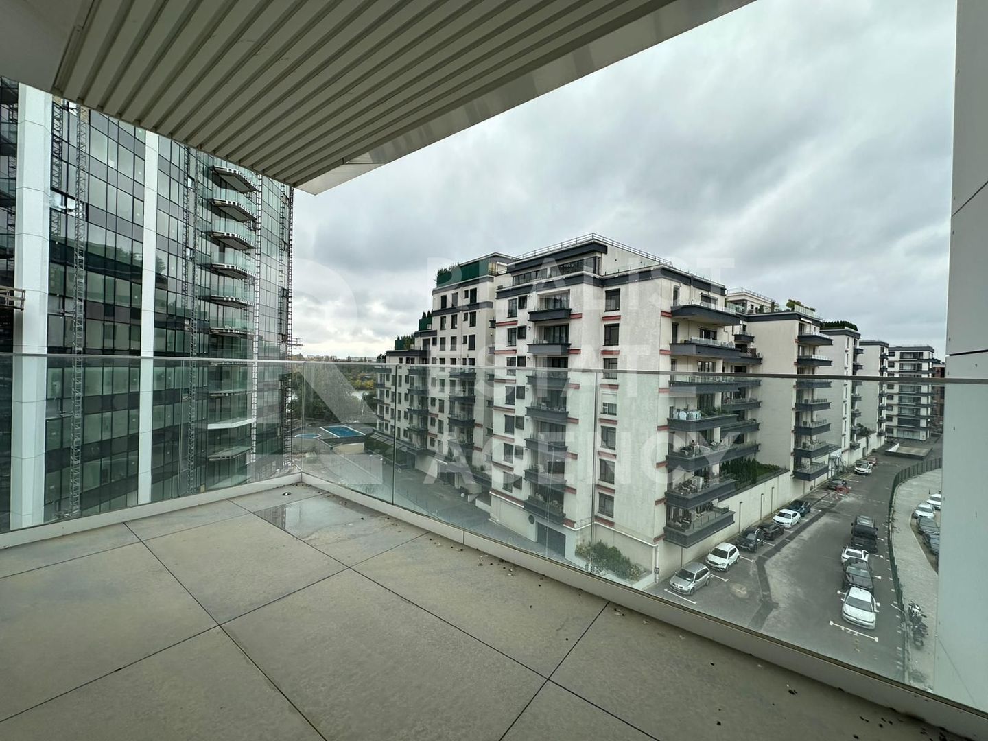 Vânzare, apartament 2 camere, cu vedere spre lac, One Lake Club - Poză 8