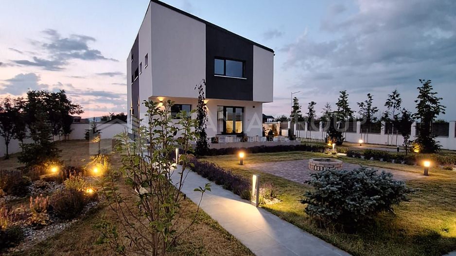 Prestigiu si eleganta! Proprietate de LUX, cu garaj si piscina -Harman - Poză 36