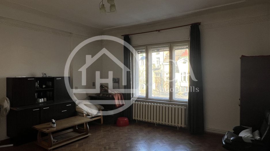 Apartament cu 2 camere de vanzare in zona Republicii, Central, Oradea - Poză 1