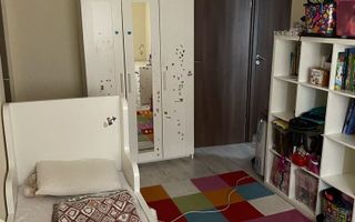 Apartament 3 camere de vanzare Drumul Taberei - Poză 2