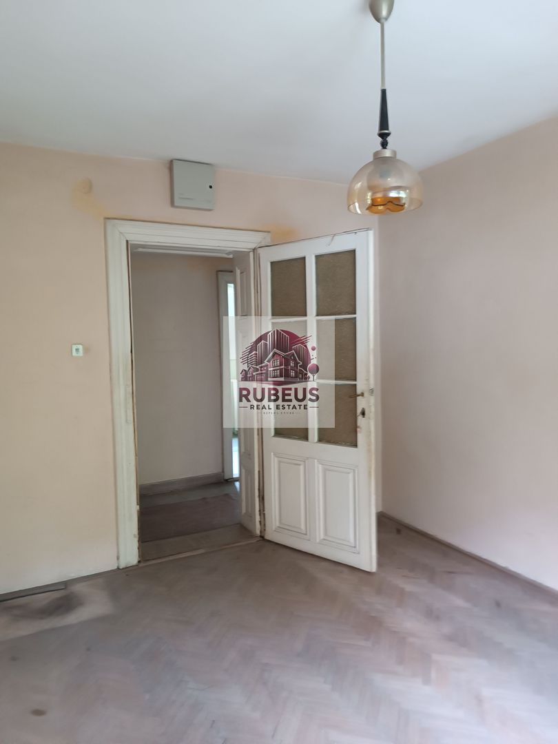 Casă solidă în Orșova, S+P+E, 220 mp, teren 284 mp - Poză 8