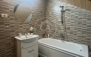 Casă P+subpantă cu 4 camere de vânzare în Cartierul Tineretului,Oradea - Poză 17