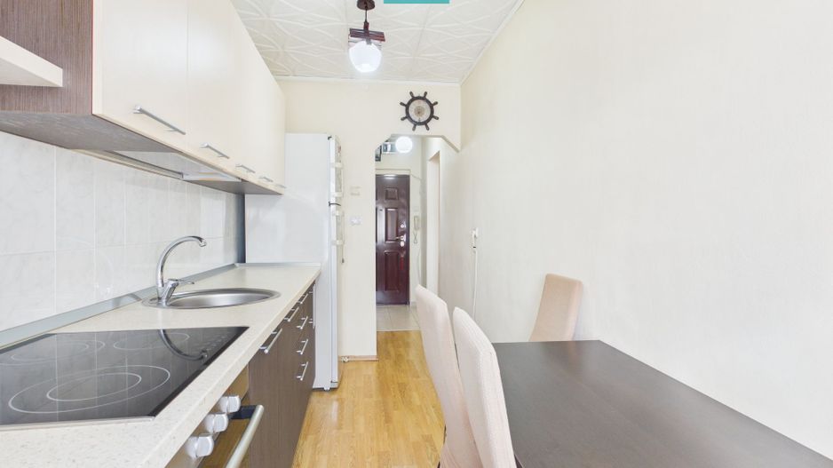 Garsoniera mobilata, Piata Rogerius, 34 mp - Poză 2