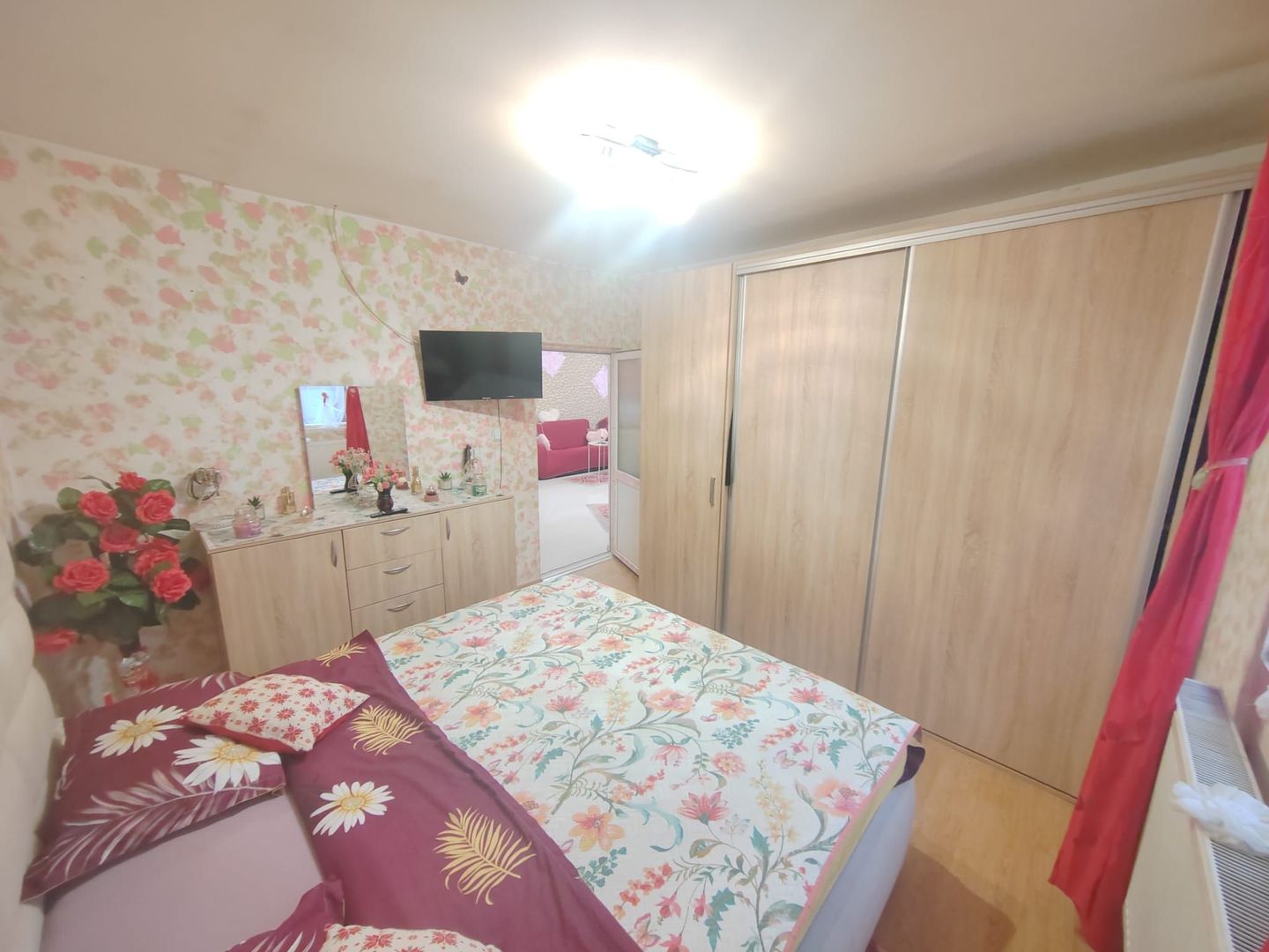 Casa pe parter individuala la pret de apartament - Poză 4