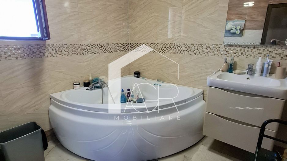 Casa P+1E, cu 5 camere, Strejnicu - Poză 18