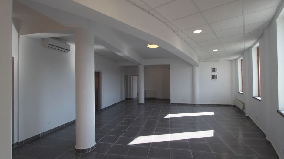 Cladire birouri - 282 mp -  zona Rebreanu - Poză 21