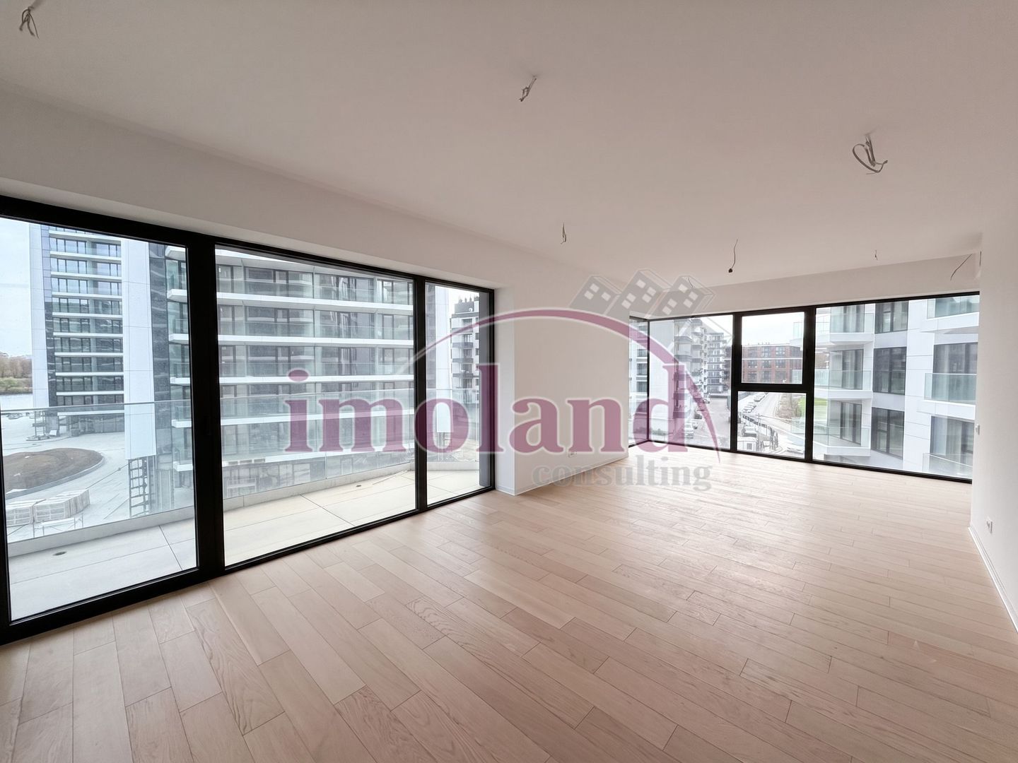 Vanzare - apartament 4 camere - One Lake Club-Floreasca - Poză 1