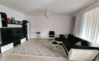 Casa individuala impartita in 2 apartamente | Ianova - Poză 1