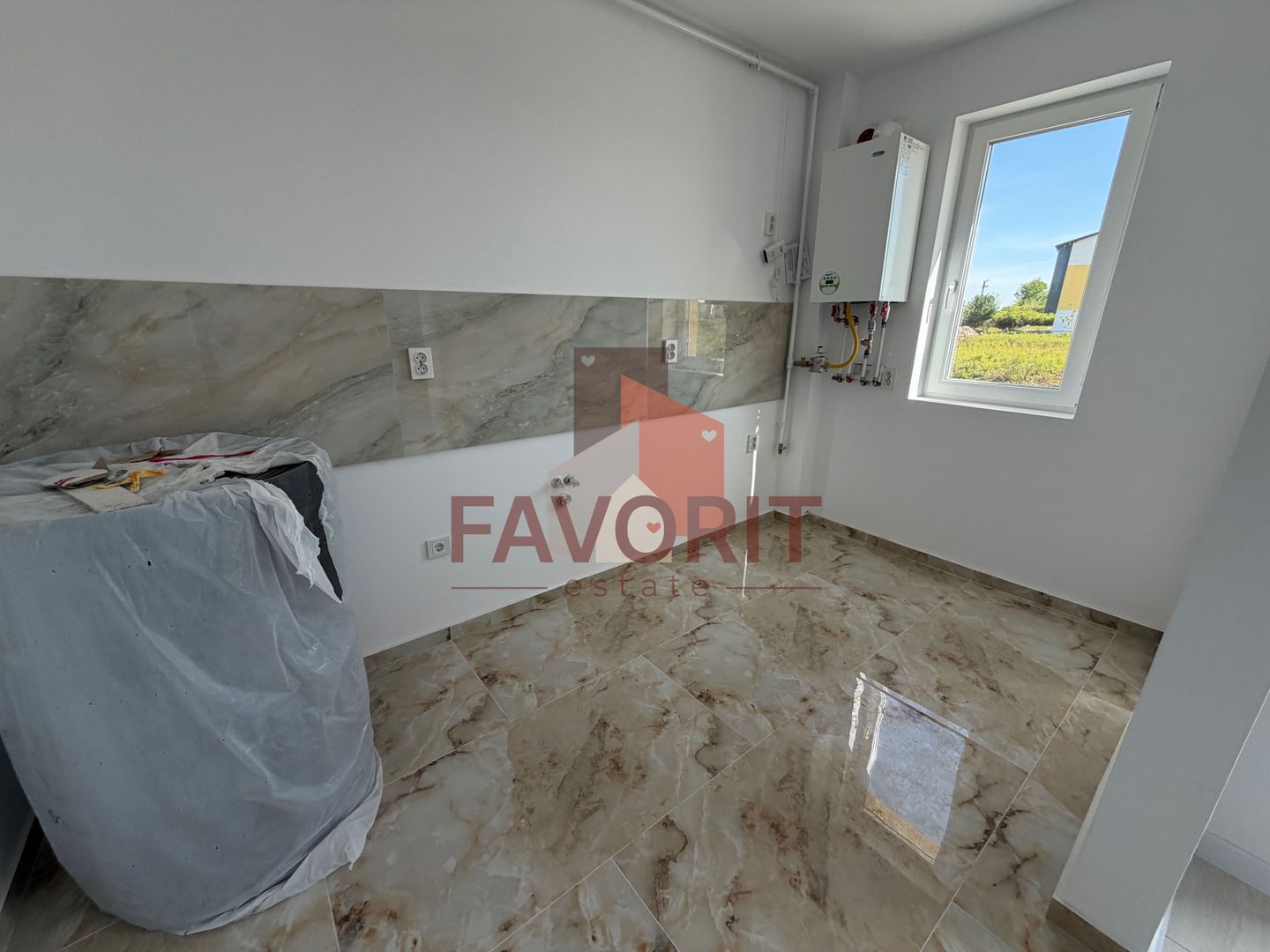 Terasa generoasa. Disponibil imediat. - Poză 2