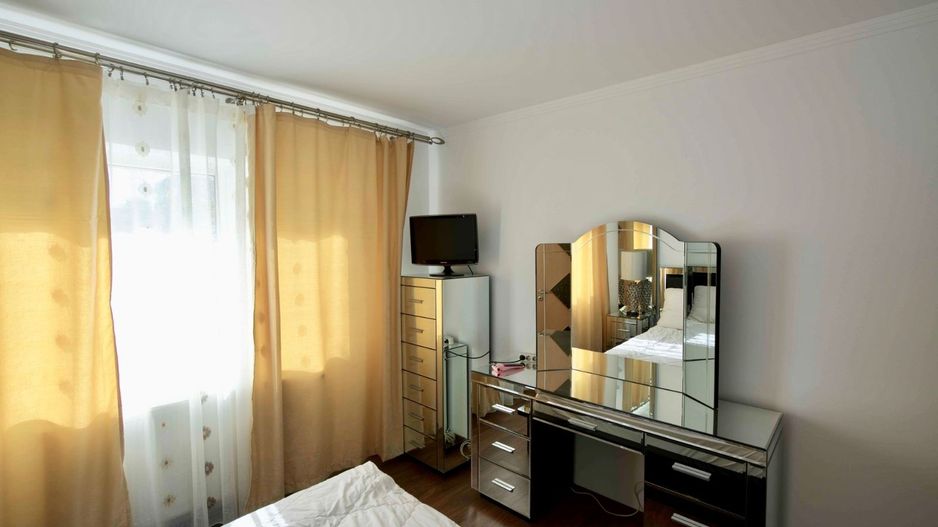 Apartament 2 camere, Aviatiei, centrala  proprie, etaj 1, metrou 5 min - Poză 5