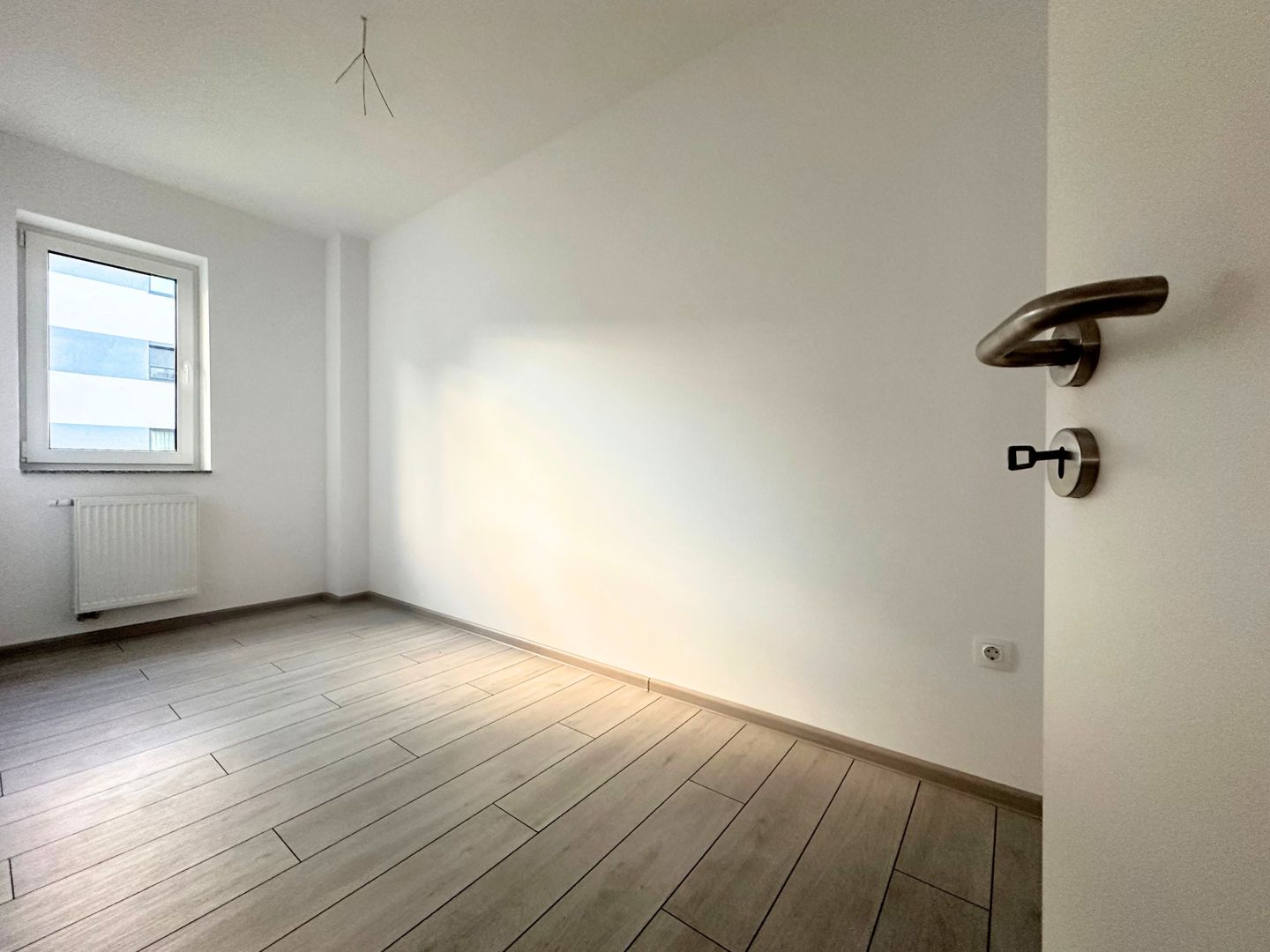 VÂNZARE APARTAMENT 2,5 CAMERE  NOU NELOCUIT - Poză 16